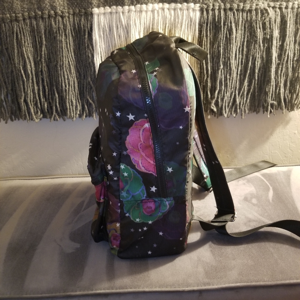Cynthia Rawley Nylon Backpack Flowers/Stars - very light! - Picture 5 of 8